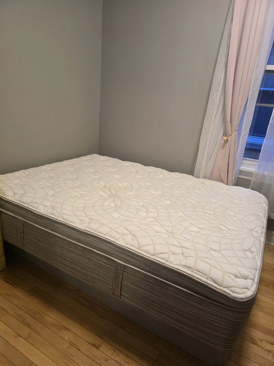 Beautyrest King Size Mattress