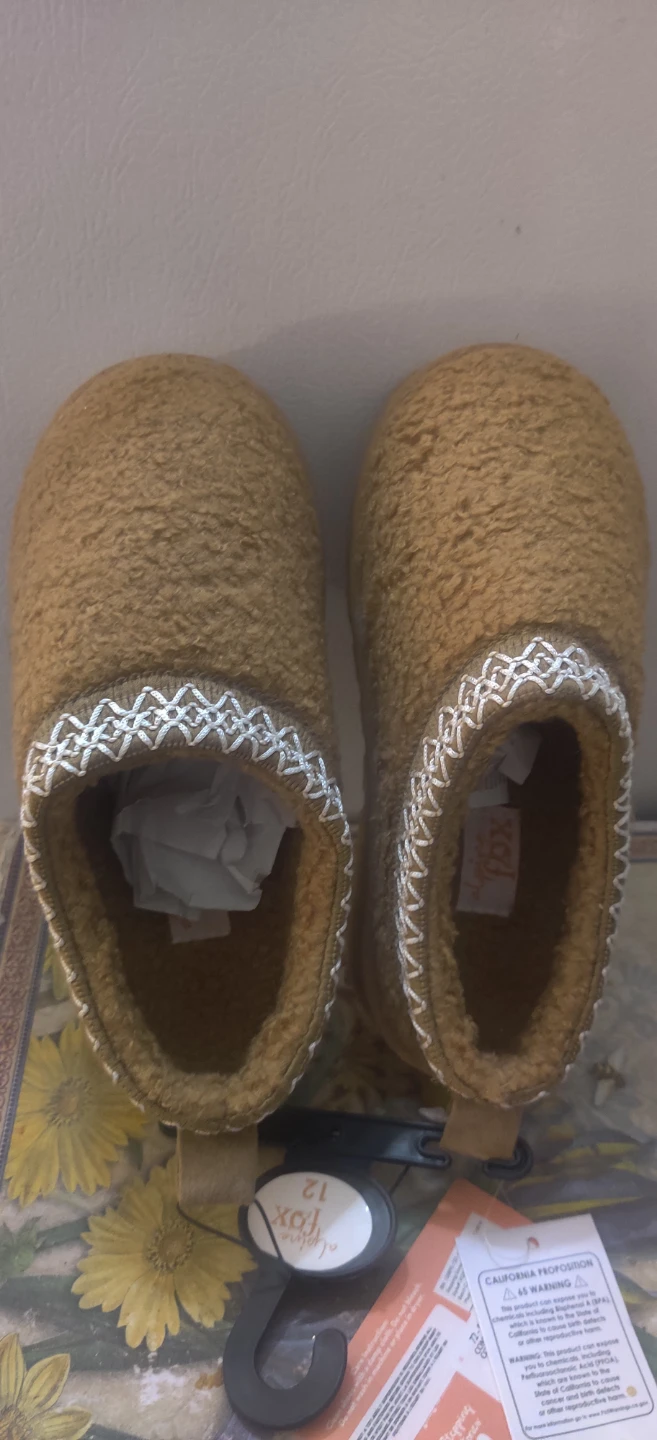 Alpine Fox Size 12  kids Slippers - New