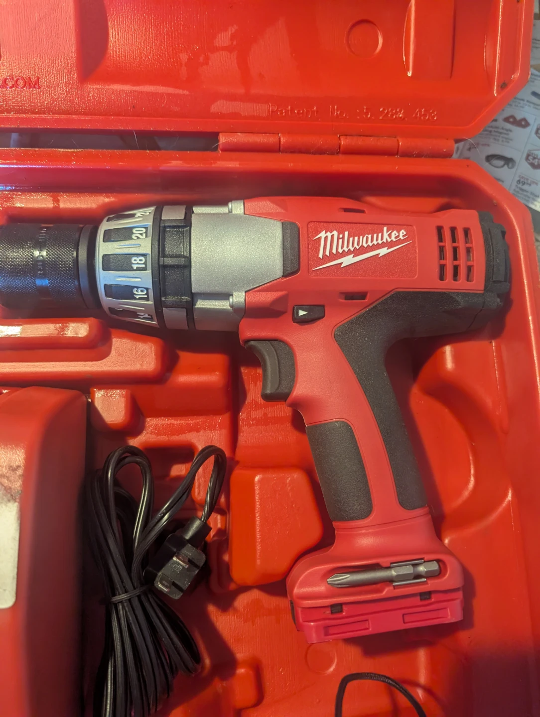M18 Cordless hammerDrill with 2 Batteries and Charger - photo 2
