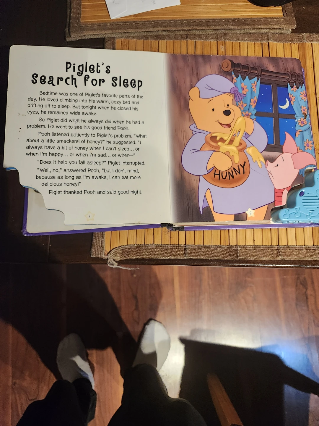 Disney Winnie the Pooh Musical Sleepy Stories Book