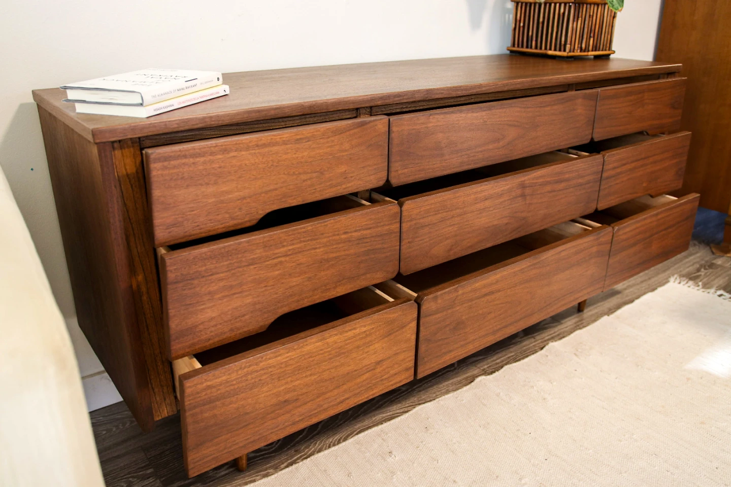 MCM Walnut 9-Drawer Dresser Kroehler Free Delivery - photo 4
