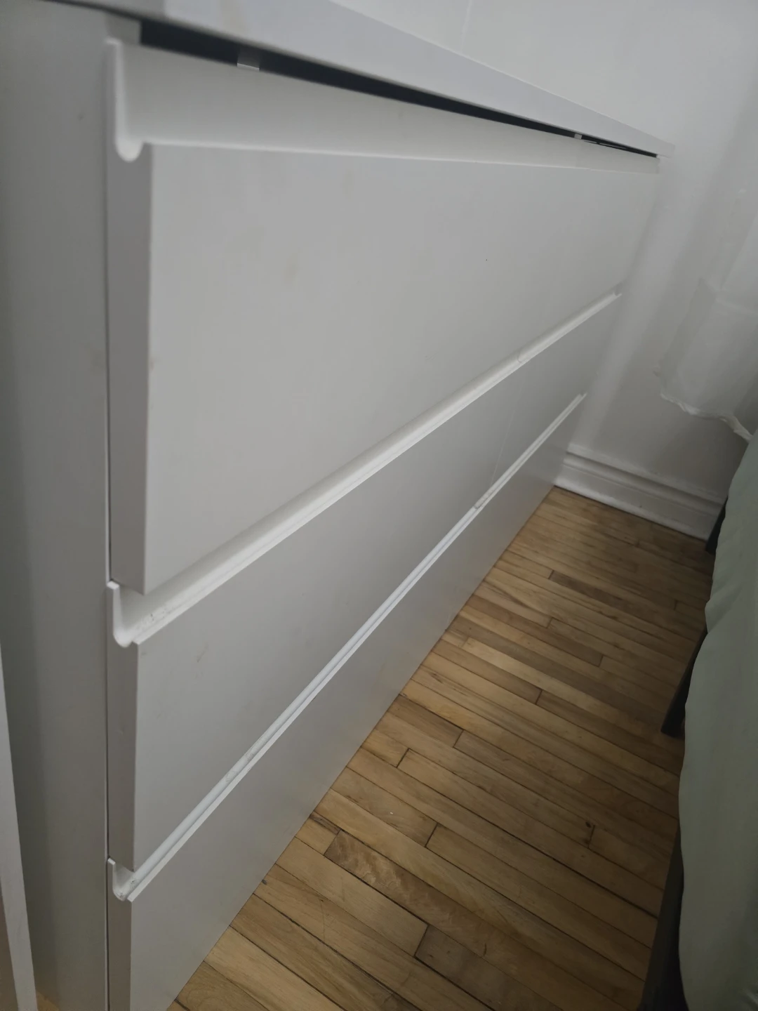 White 6-Drawer Dresser - photo 4