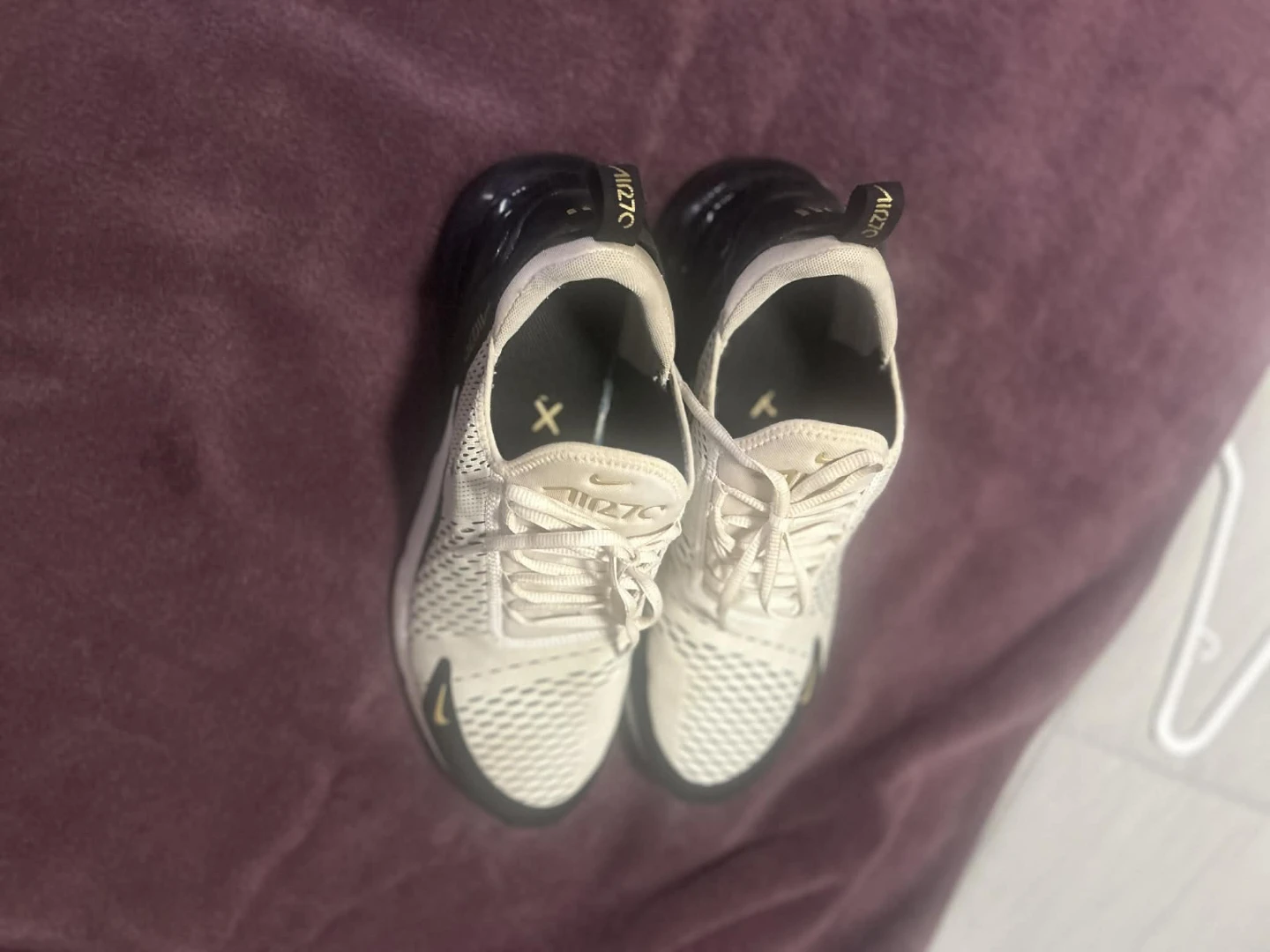 Nike Air Max 270 - US 7