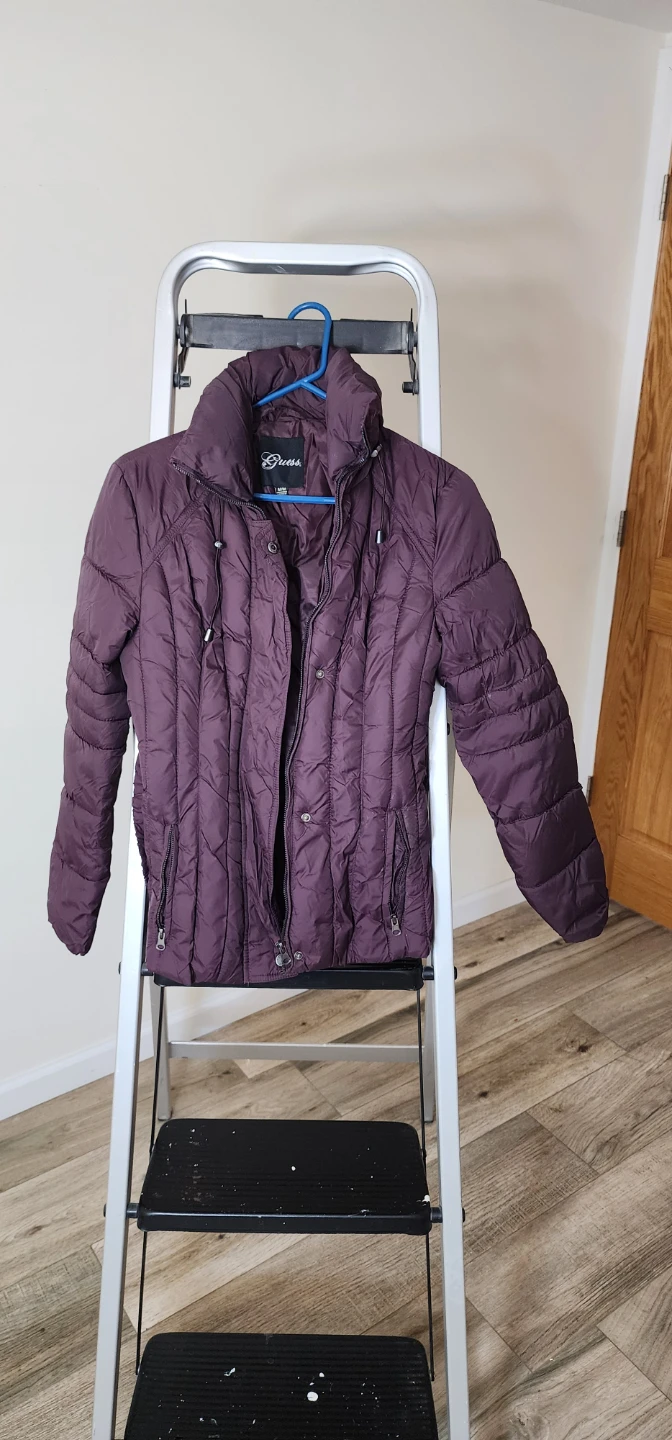 Purple Puffer Jacket - Guess 🧡 (M)