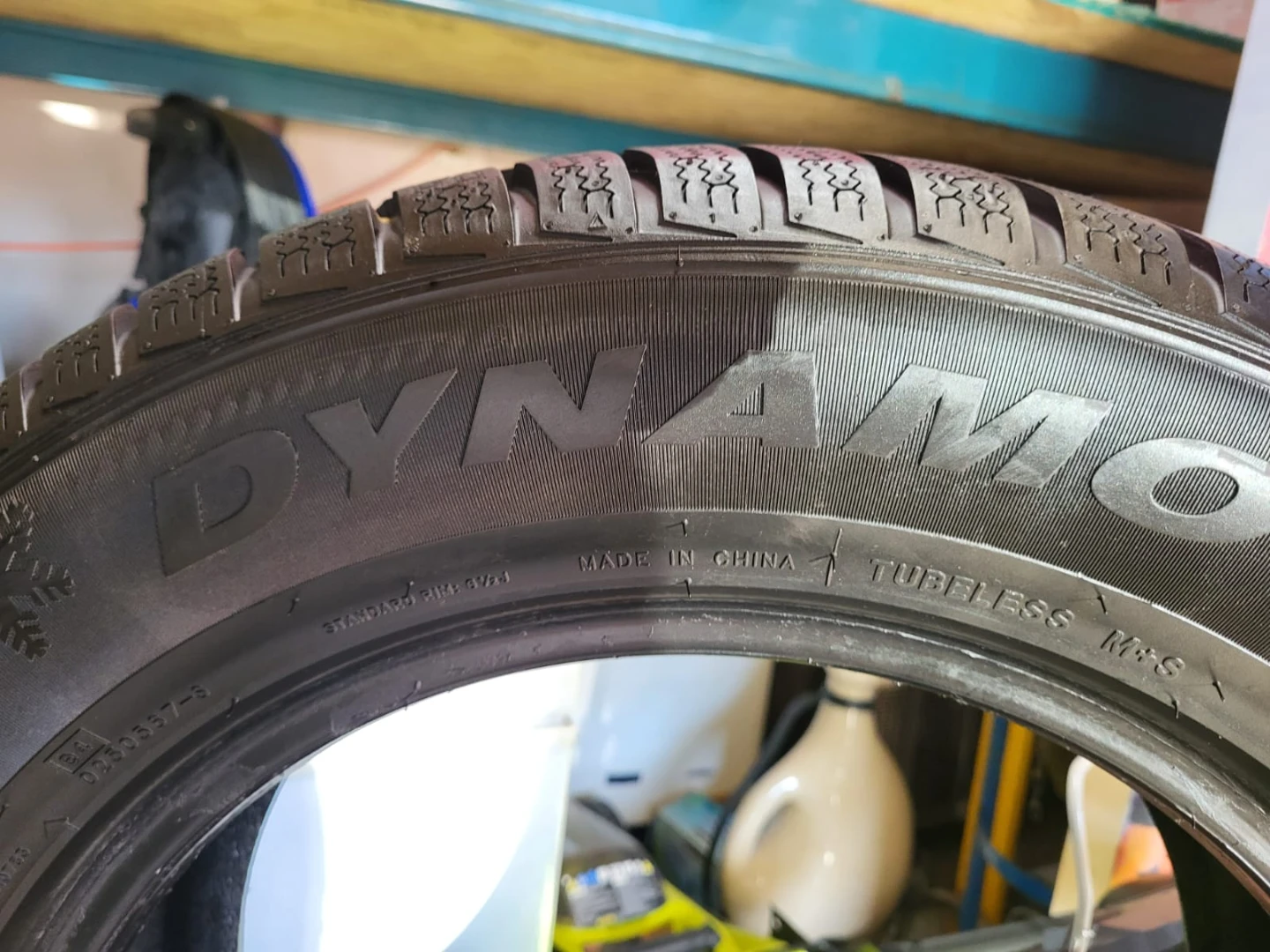 4 Dynamo Winter Tires 225/60R16
