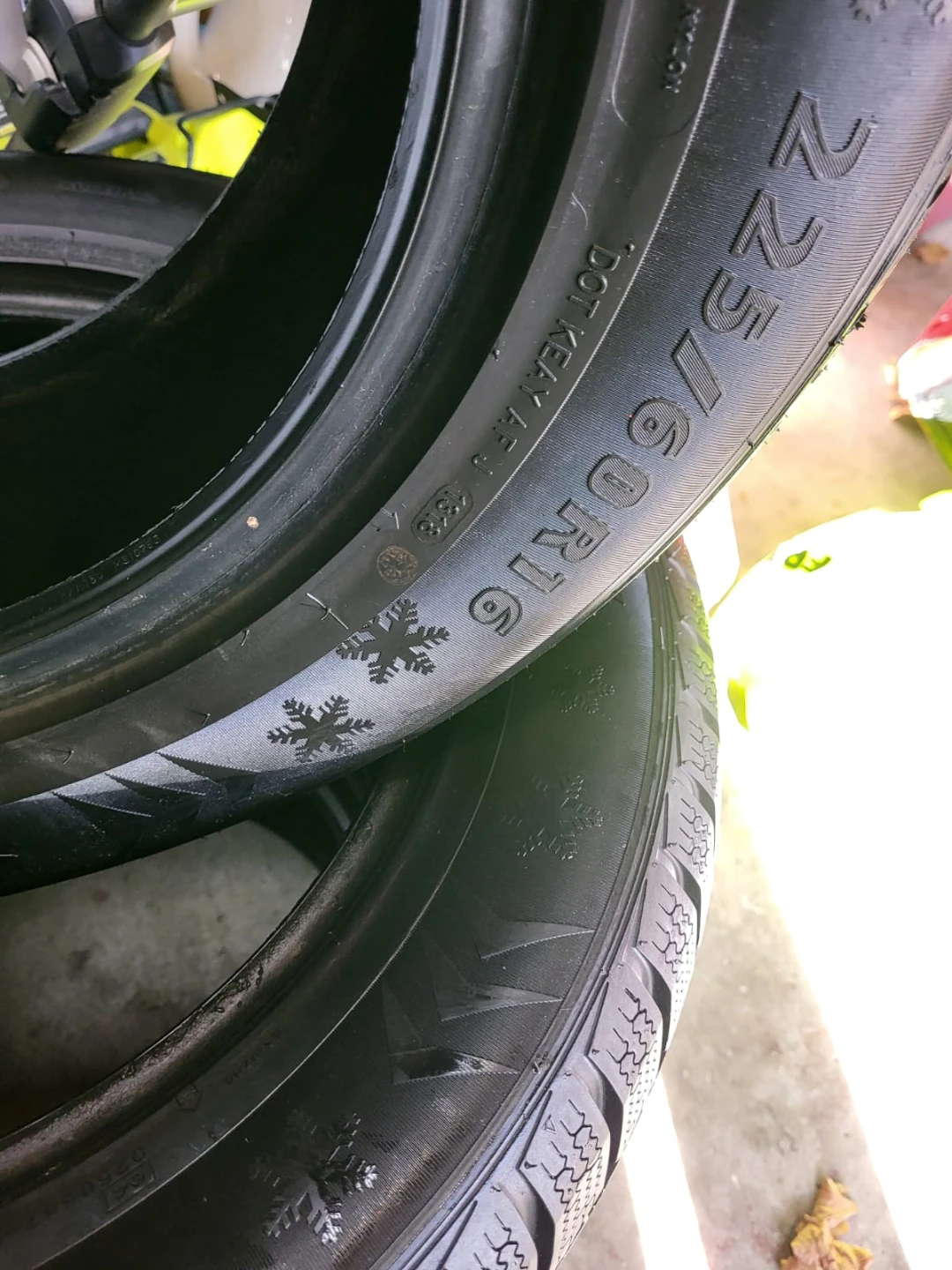 4 Dynamo Winter Tires 225/60R16 - photo 3
