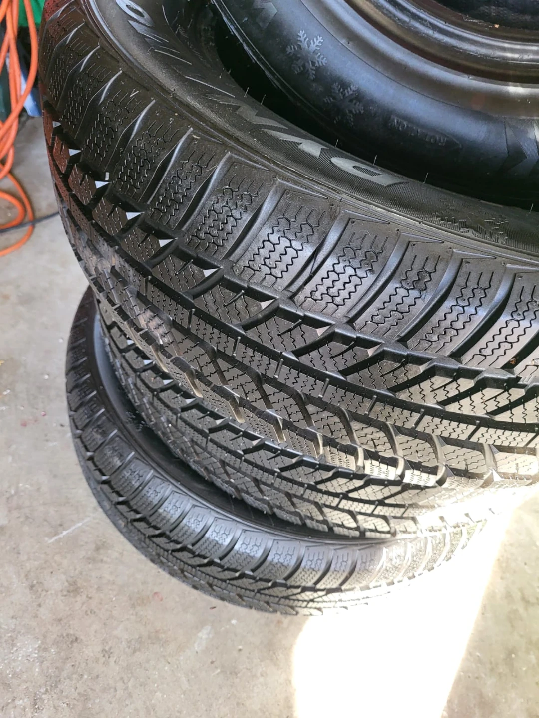 4 Dynamo Winter Tires 225/60R16 - photo 4