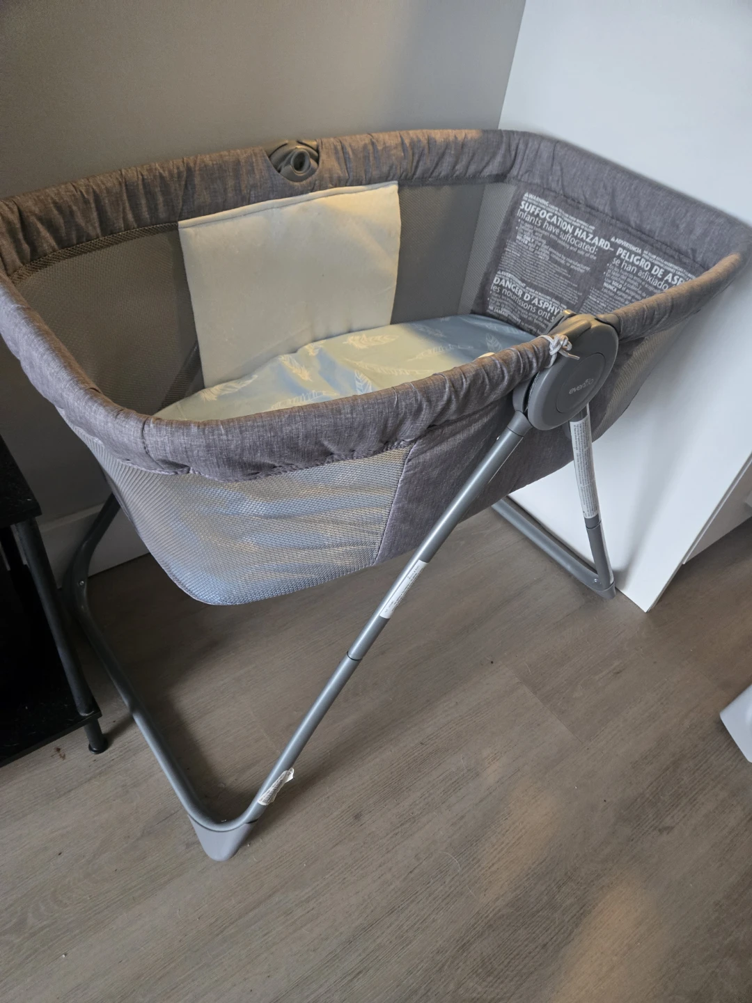 Evenflo Portable Bassinet - photo 3