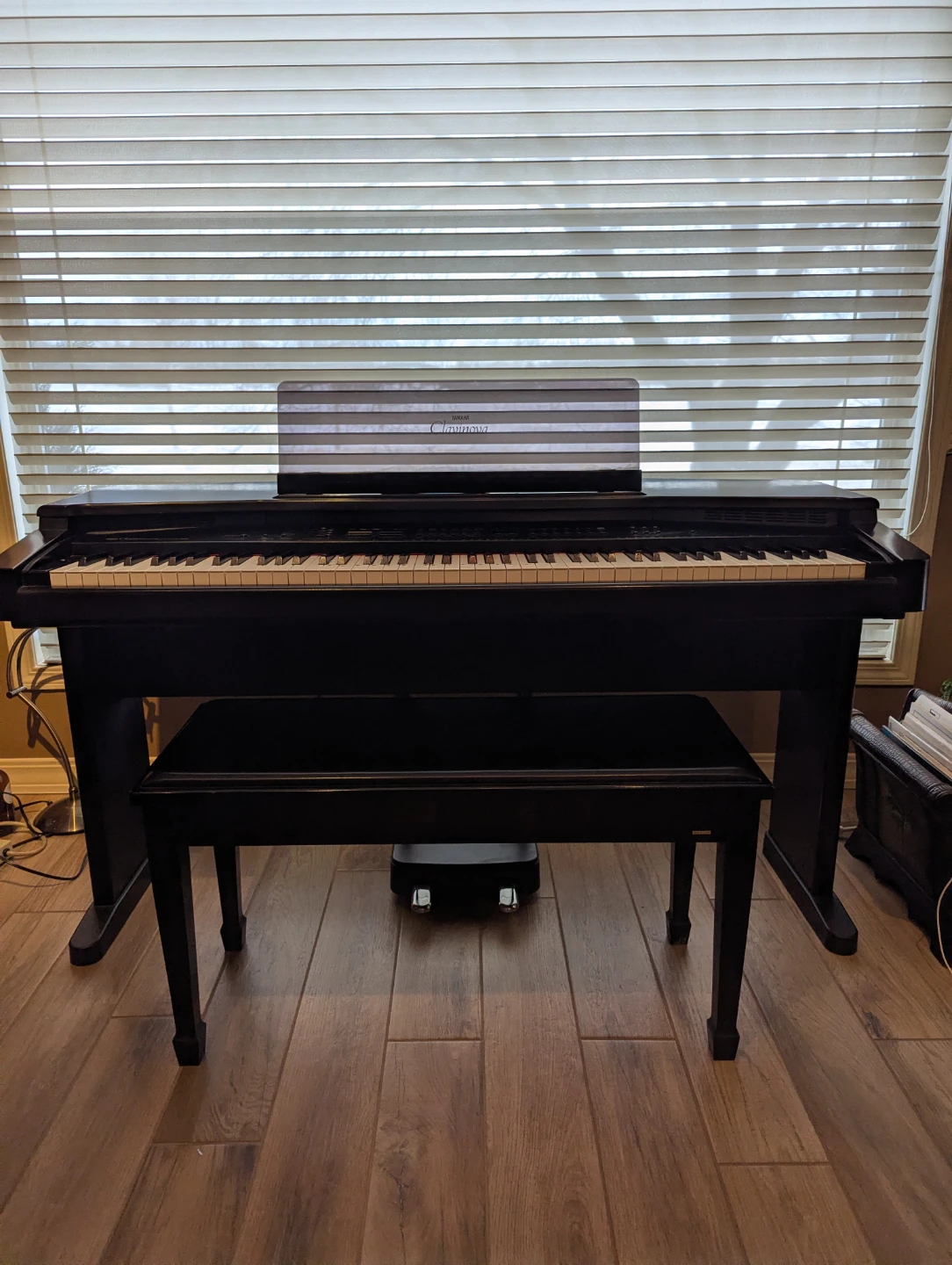 Yamaha Clavinova CVP-35 Digital Piano with books - photo 2