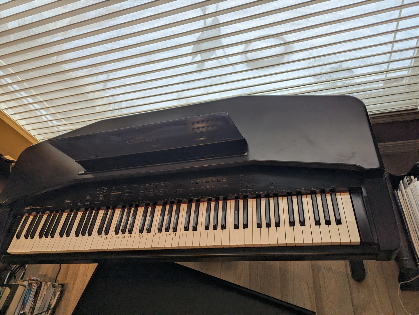 Yamaha Clavinova CVP-35 Digital Piano with books - photo 4
