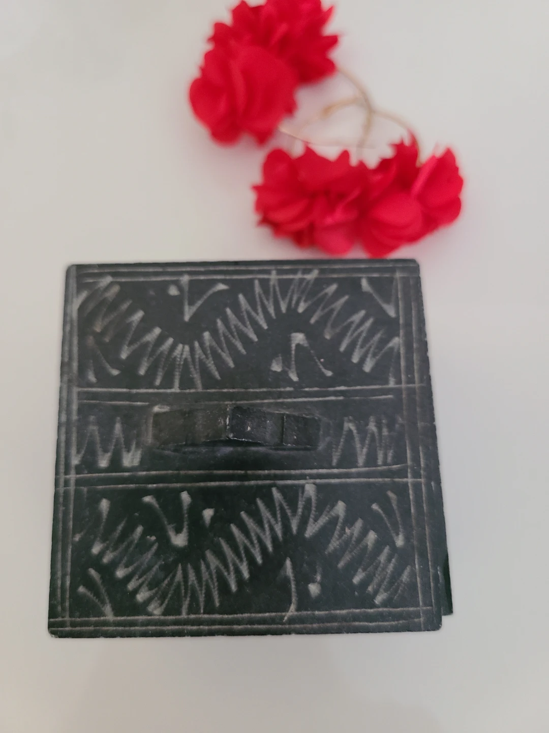 Persian Black stone handmade Box with Lid - photo 3