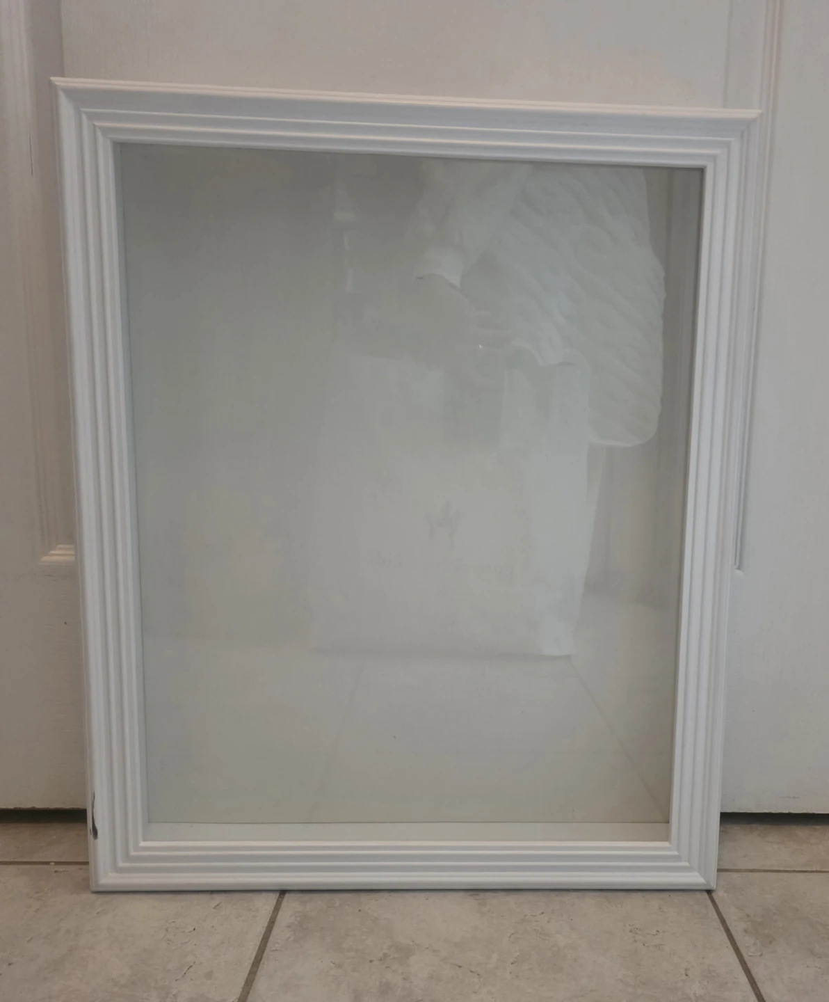 White Shadow Display Box