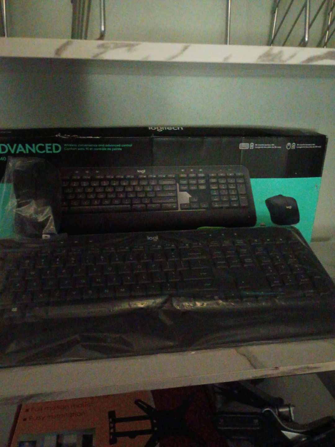 Logitech MK540 Advanced Wireless Keyboard and Mouse - photo 2