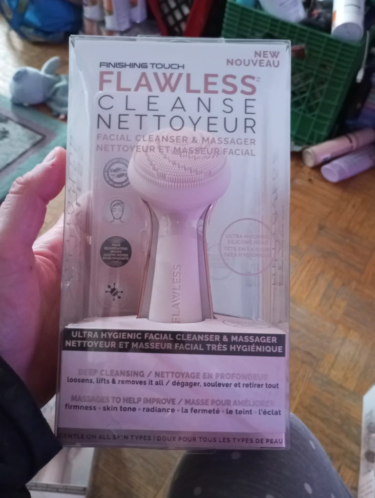 Finishing Touch Flawless Cleanse Facial Cleanser & Massager - photo 3