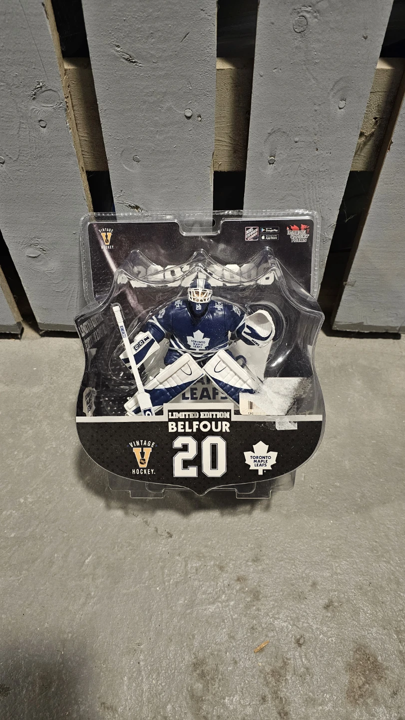 Vintage NHL Hockey Ed Belfour Toronto Maple Leafs Limited Figure