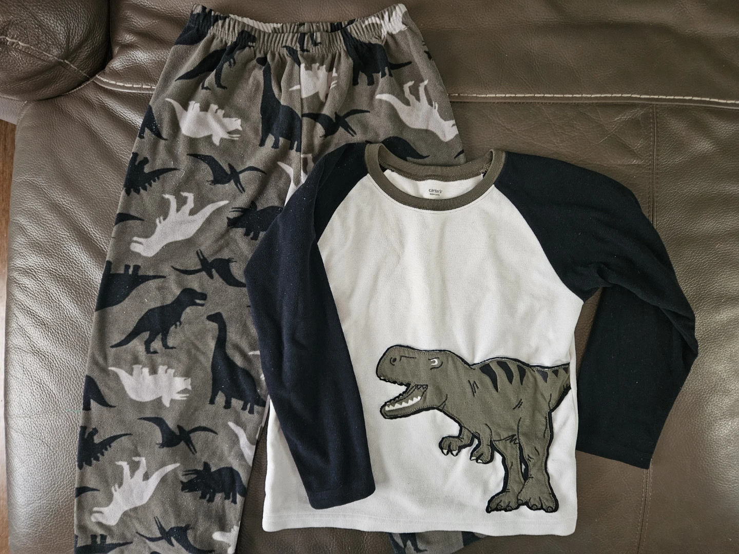 Carter's Size 6 Dinosaur Pajama Set