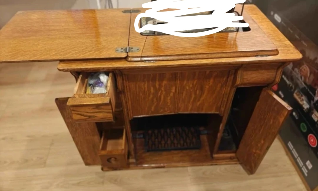 Antique Wooden Sewing Machine Cabinet - photo 3