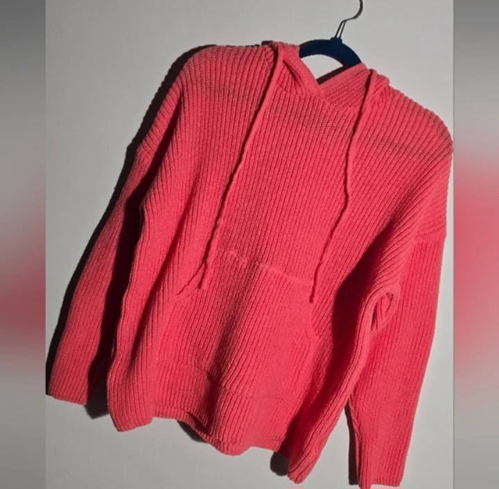 Coral Knit Hoodie - Size Small - photo 3