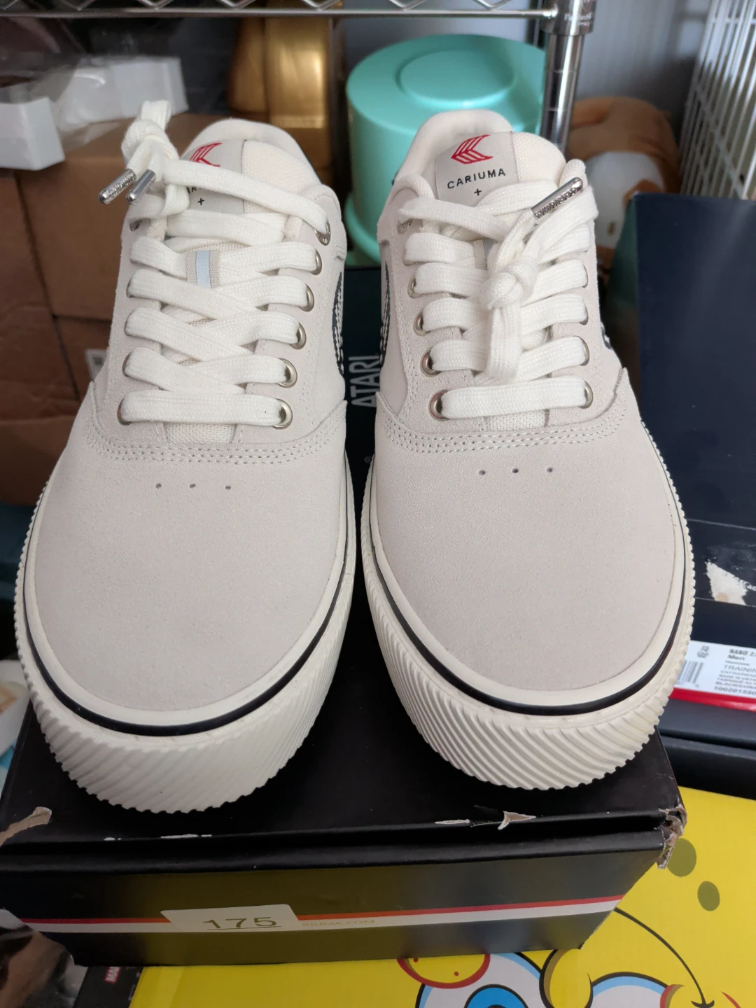 Cariuma Naioca Off-White Suede Sneakers - photo 3
