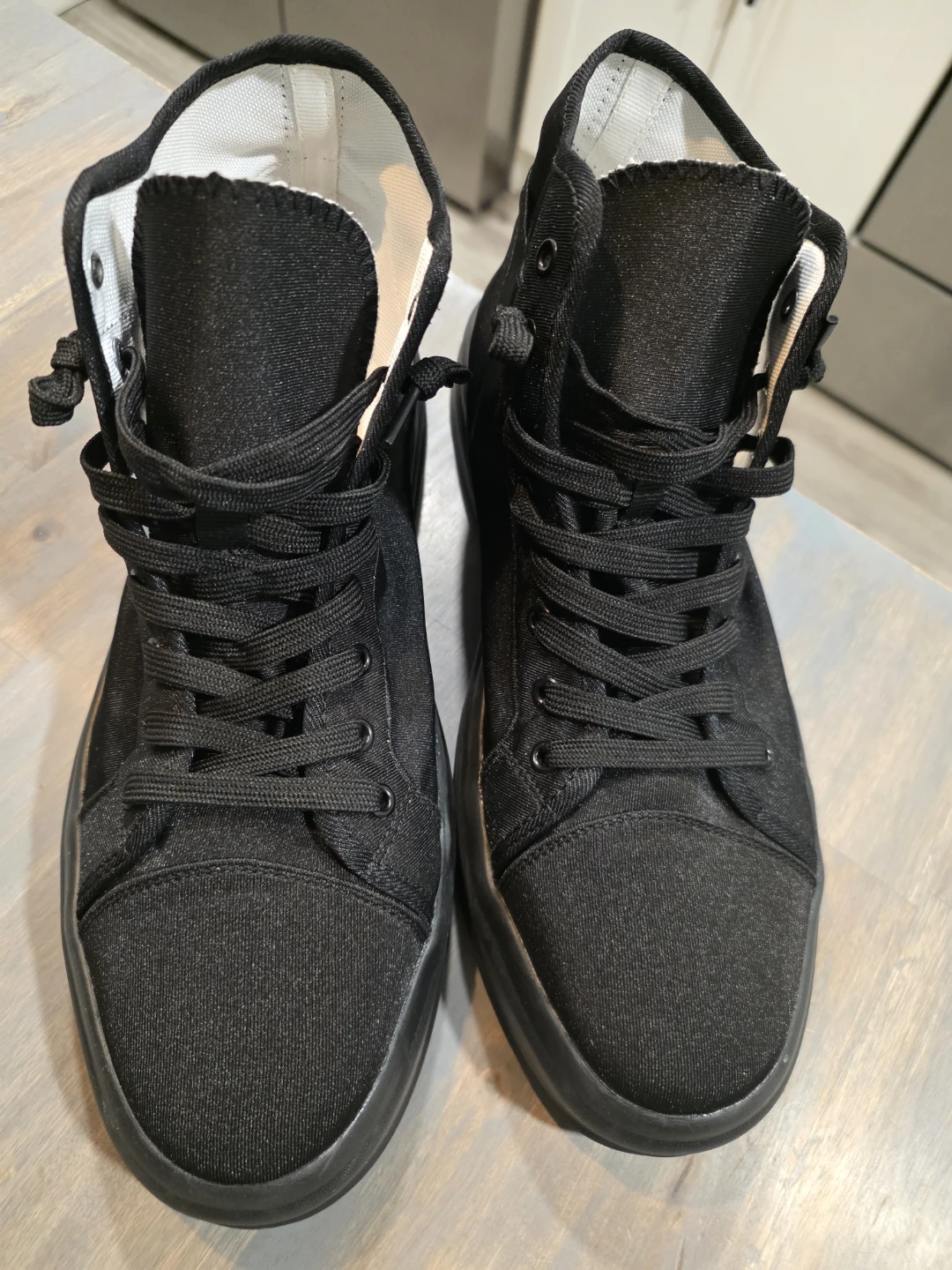 Brand new Unisex High Top Sneakers - Size 46