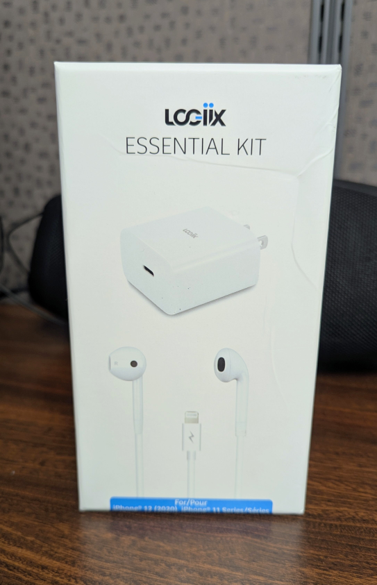Logix USB-C USB Fast Charging Lightning Charger and Headphones