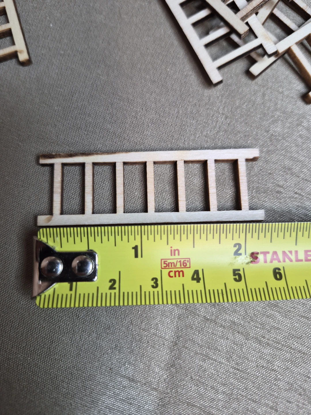 Lot of 40 Brand New Leftovers 3 1/4" Wooden Ladders - photo 3