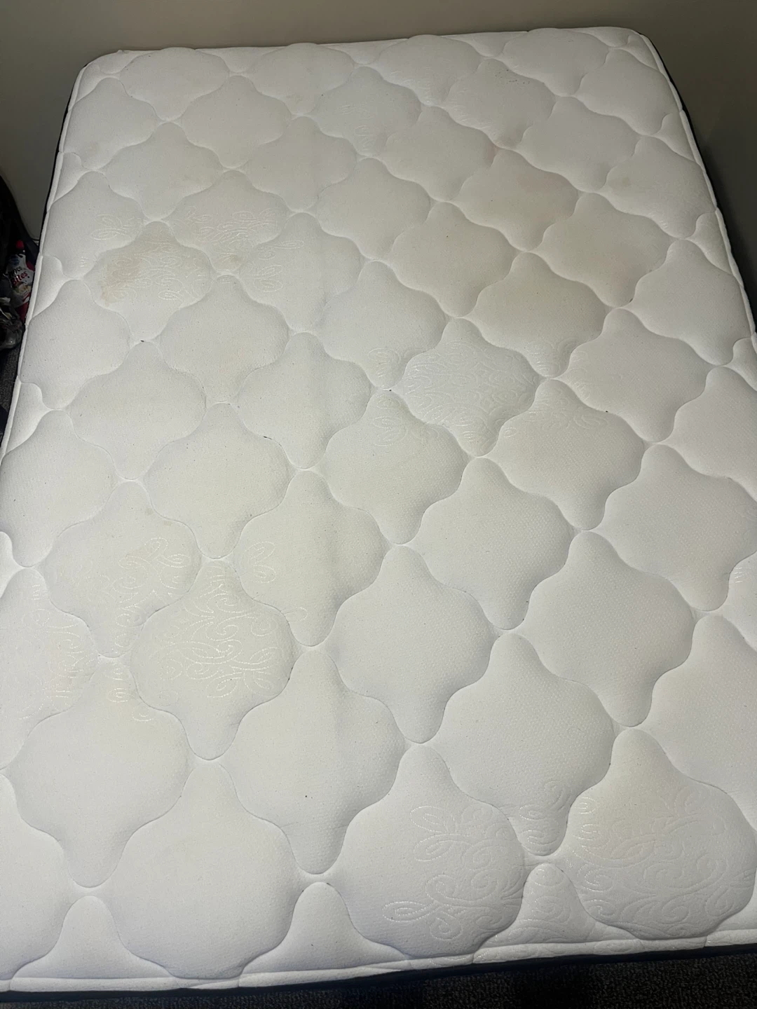Queen size bed - photo 3