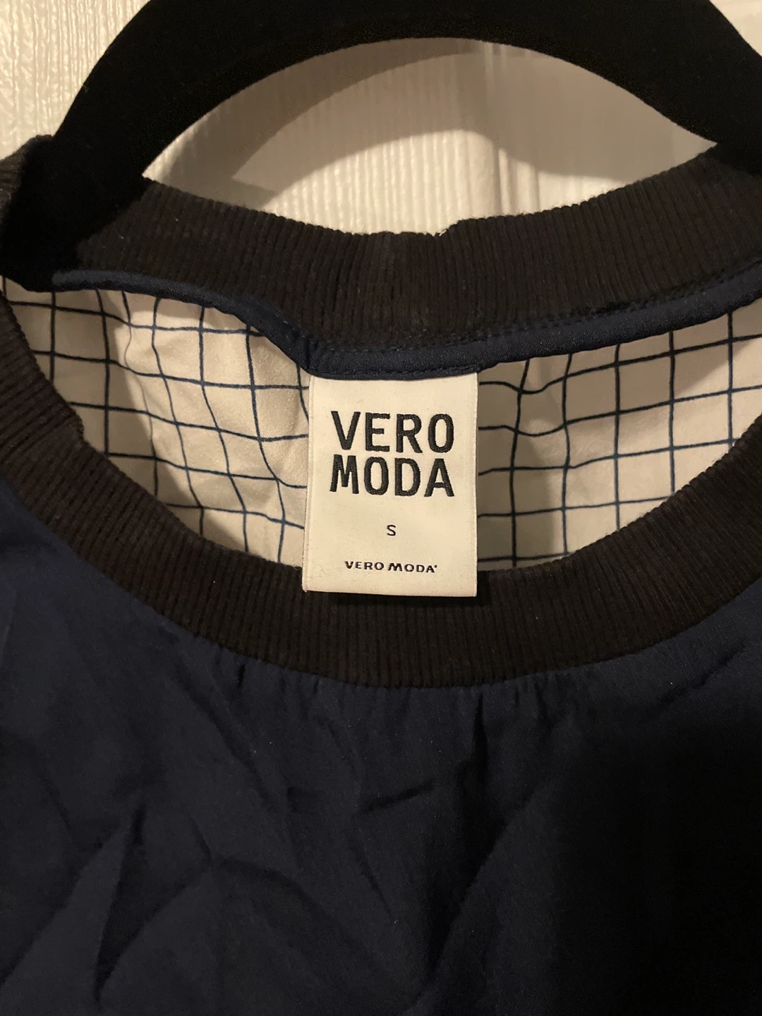 🎁🎁 Vero Moda Sleeveless Top - Size S **FREE** - photo 2