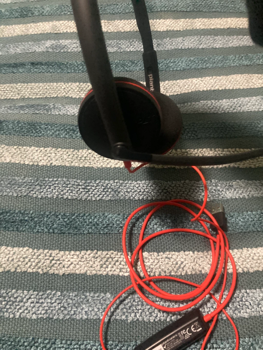 Plantronics PLT Headset - Black & Red - photo 3