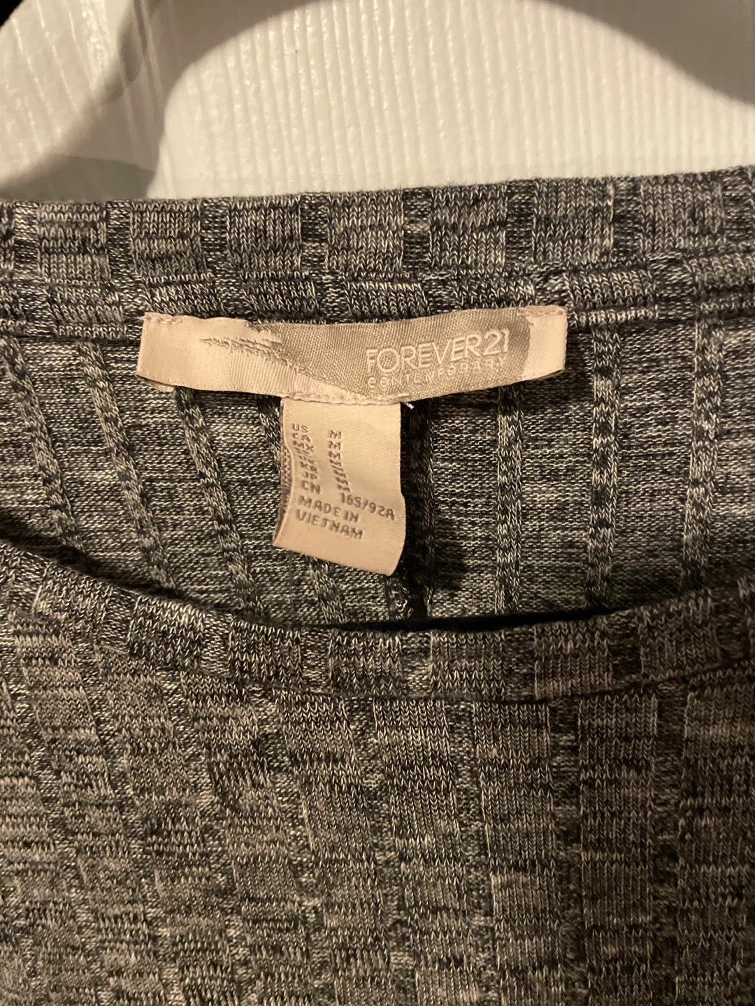 🎁🎁 Forever 21 Gray Cold Shoulder Dress - Size M **FREE** - photo 2
