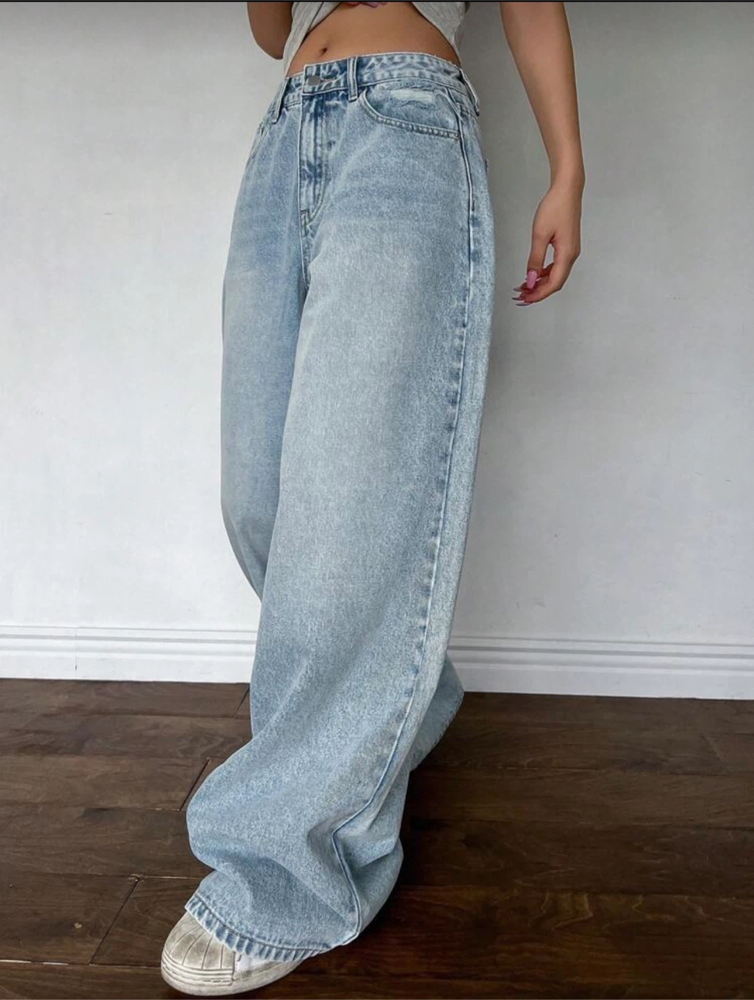 Wide Leg Denim Jeans - Light Wash
