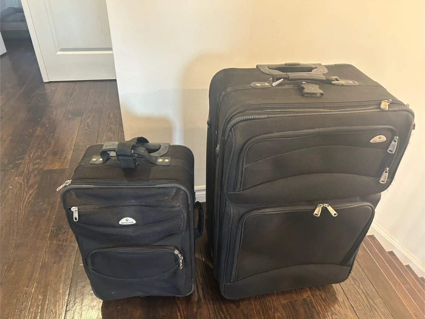 Samsonite Black Suitcase 2 piece set