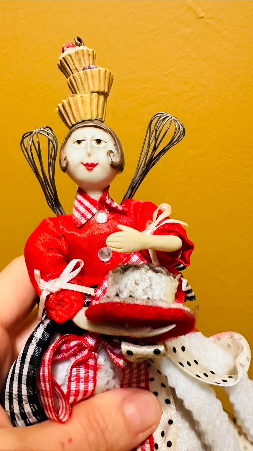Vintage Unique Chef Figurine with Whisk Wings - photo 5