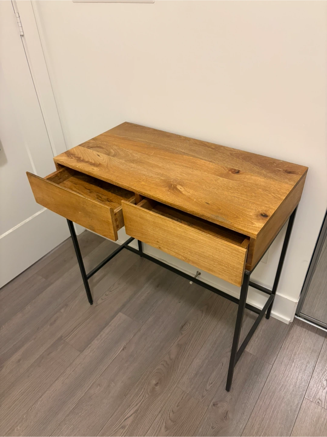 Industrial mini desk 30’‘ raw mango - West Elm