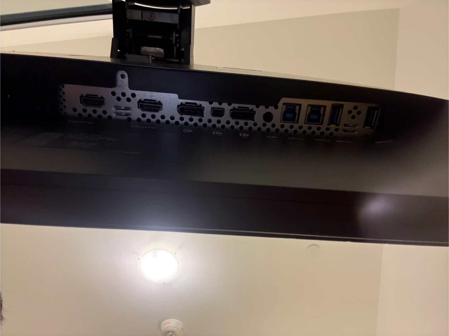 Dell UP3017 30-inch Monitor - photo 2