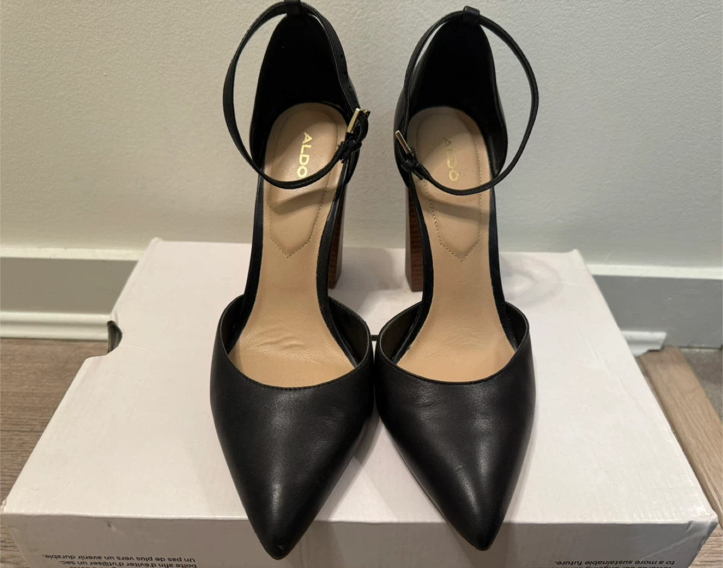 Nicholesd ALDO Block Heels - Size 9 - photo 4