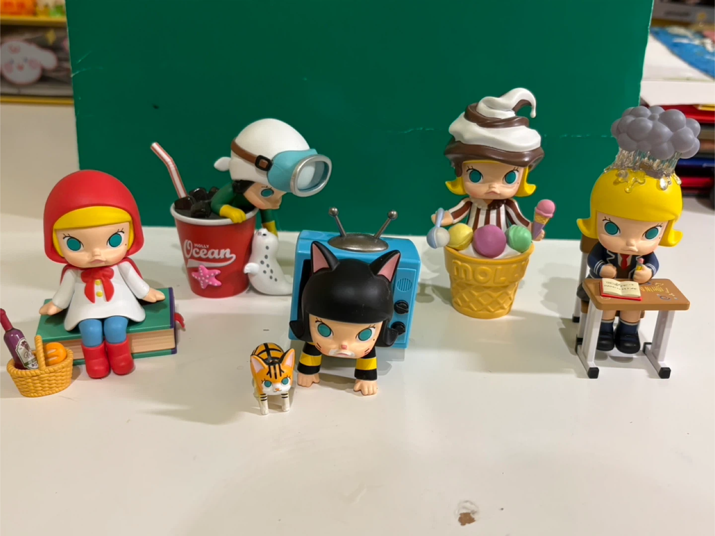 POP MART Molly Blind Box