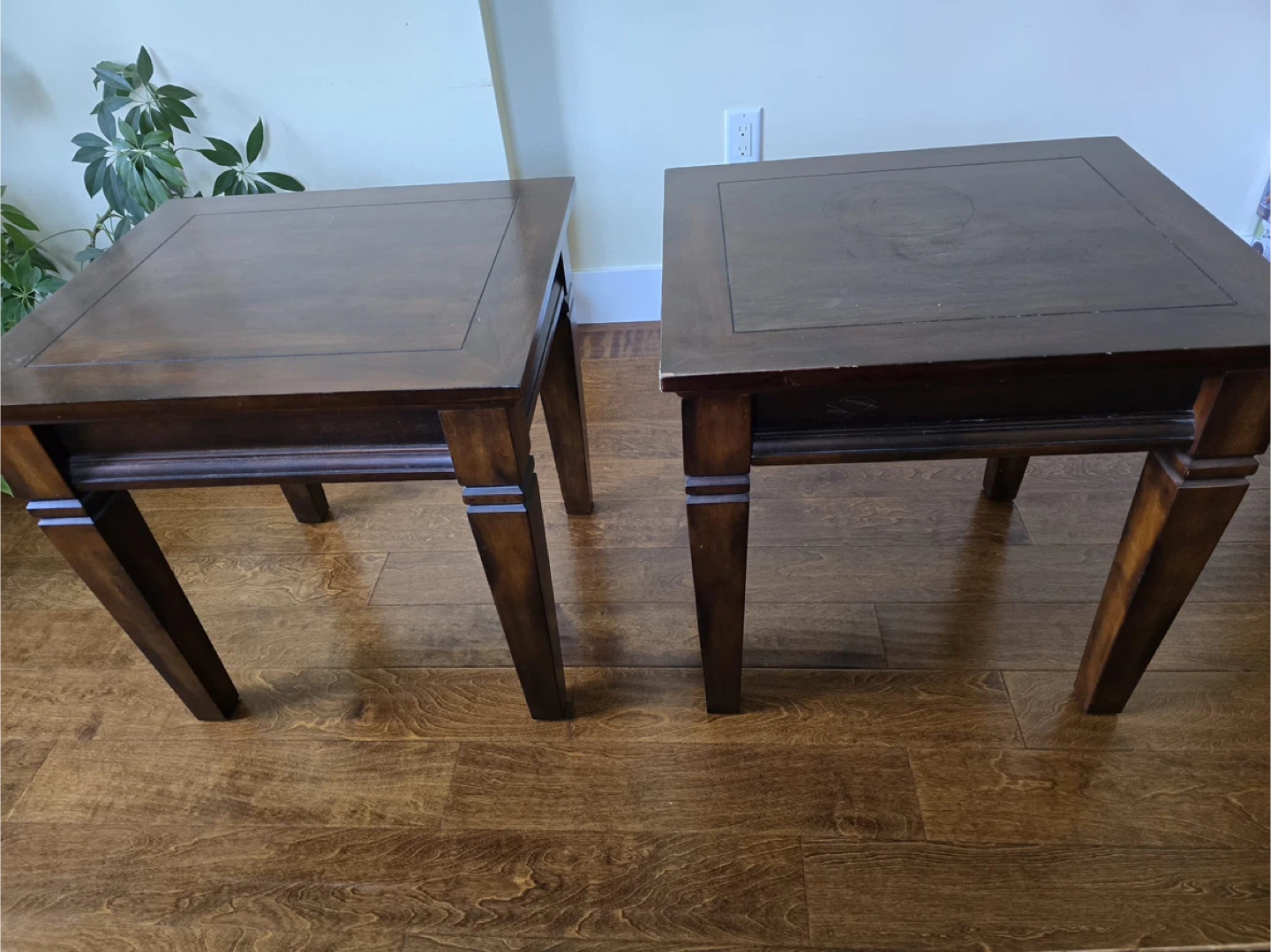 Wood Coffee Table and 2 End Tables - photo 3