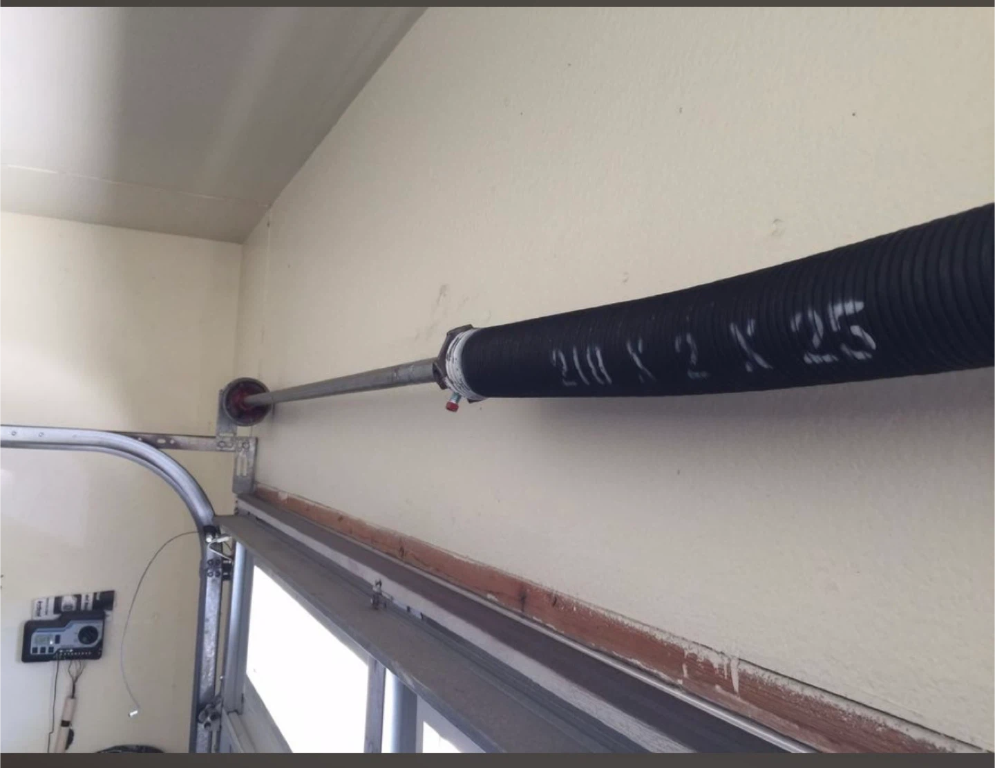 Automatic garage door installation - photo 3