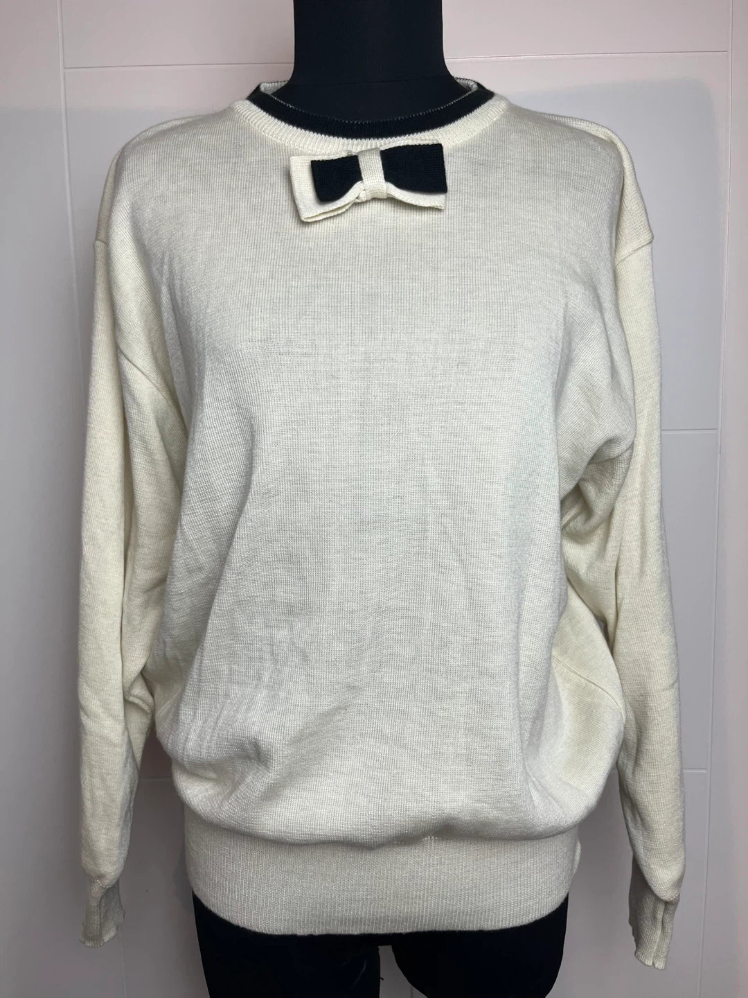 Ivory Bow Sweater Size M