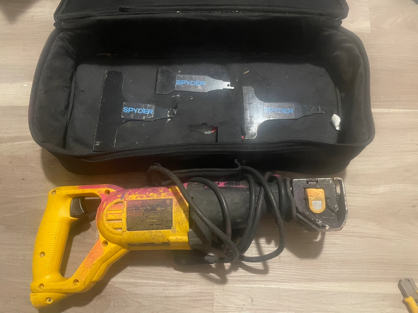 DeWalt Reciprocating Saw w/ Case - photo 2