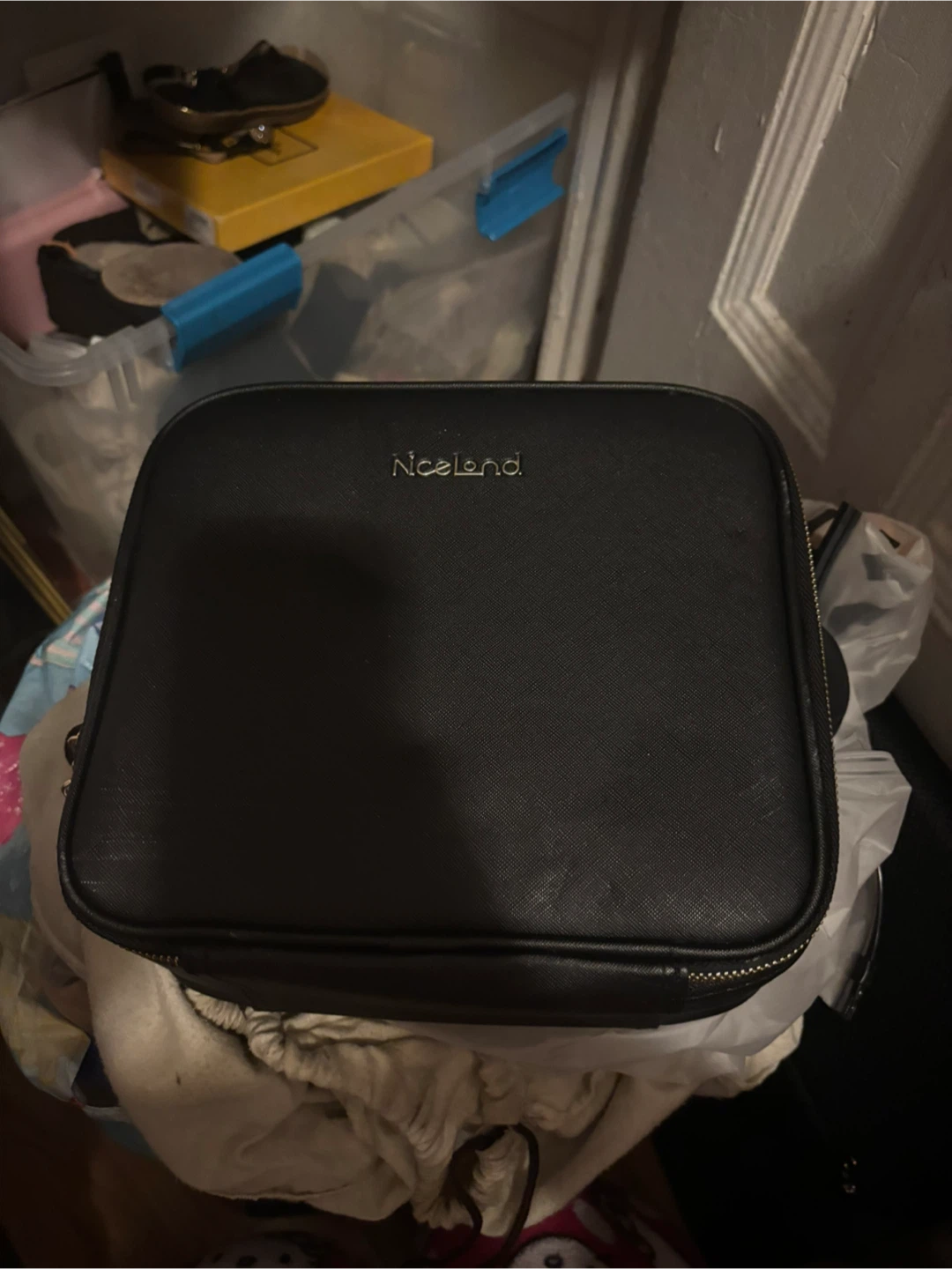 Naeland Black Makeup Bag with Lighted Mirror