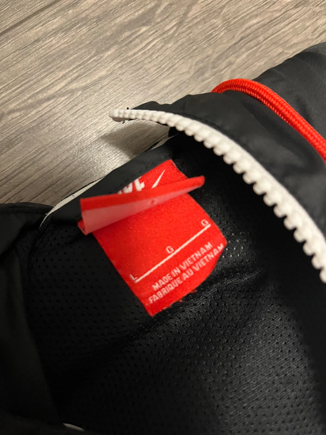 Nike Windrunner Jacket - Size L - photo 4