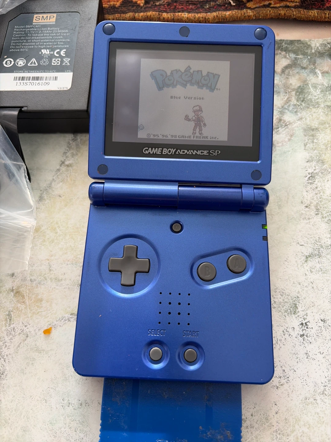 Blue Game Boy Advance SP - Retro Gaming!