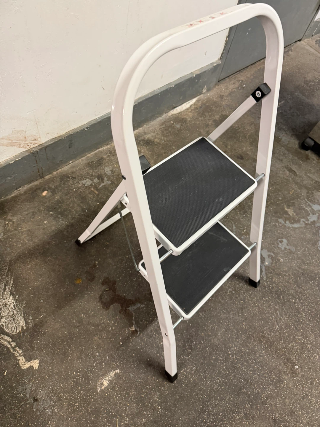 White Folding 2-Step Ladder - photo 2