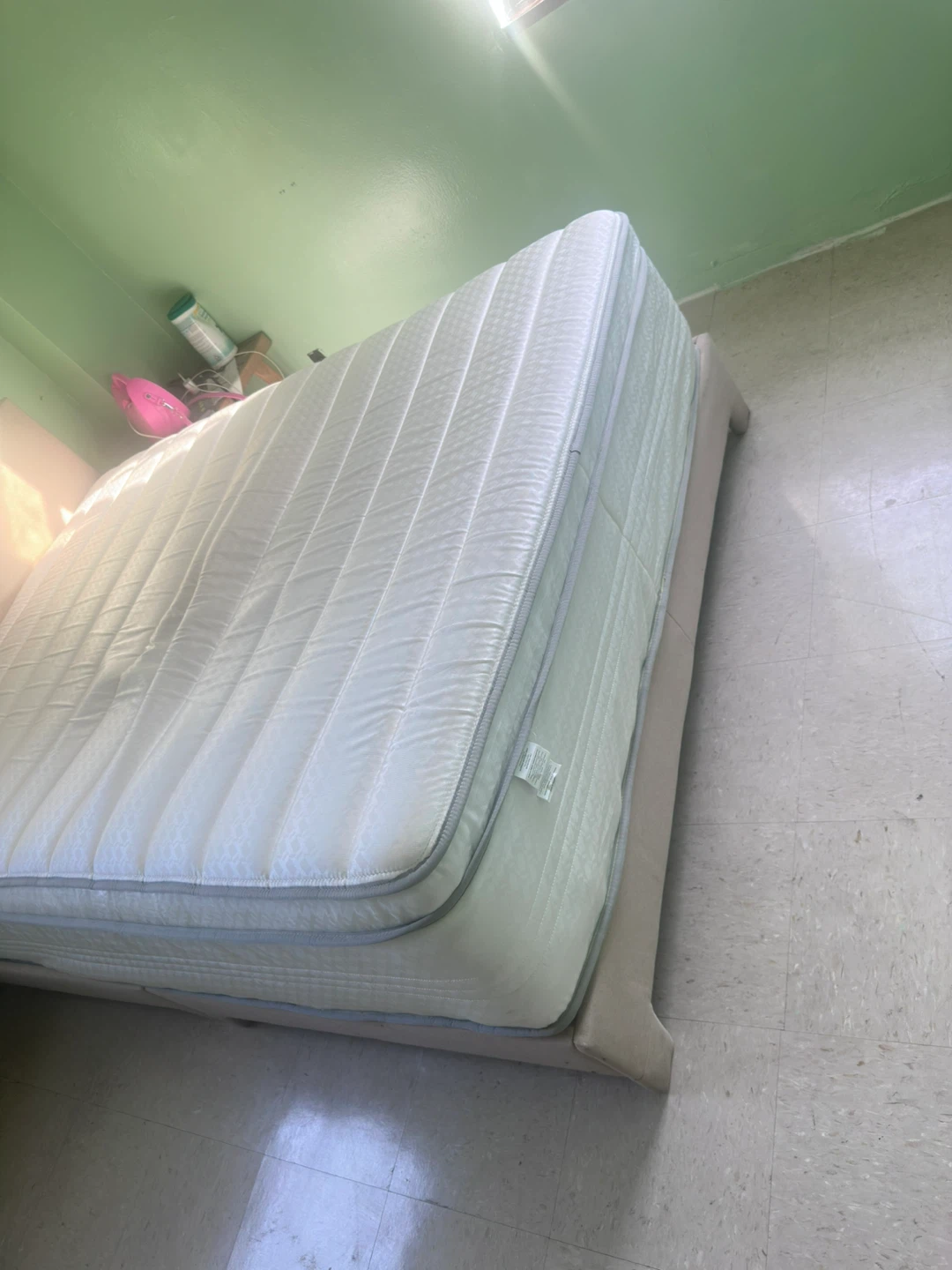 Full Size Mattress and full bed base - photo 2