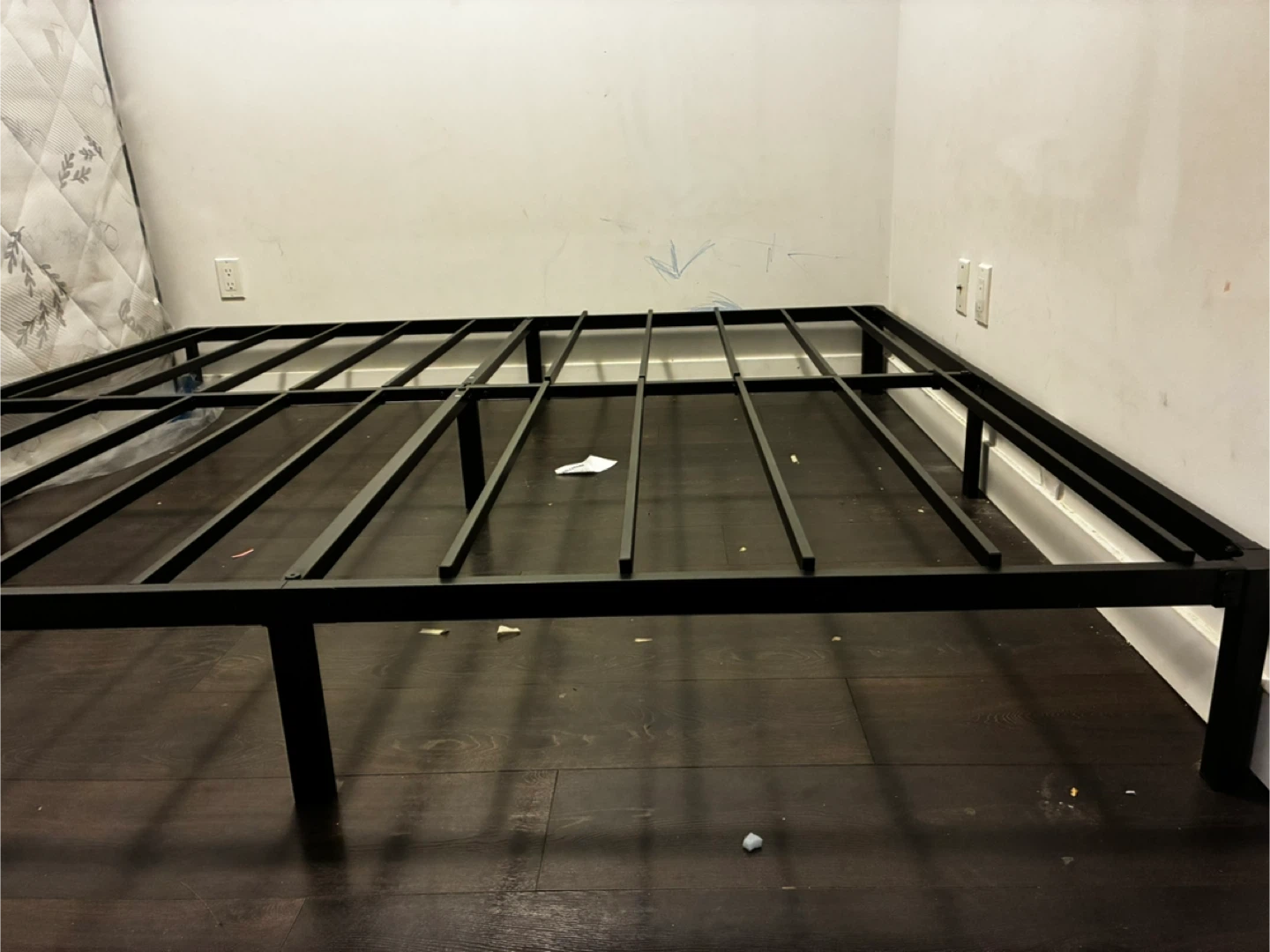 Black Metal king Bed Frame - photo 3