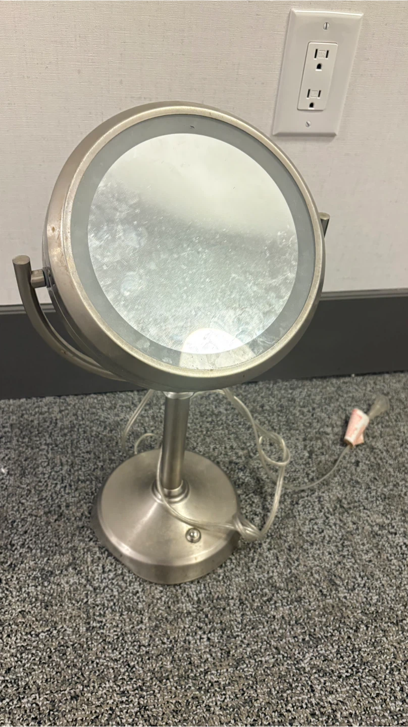 Vanity Makeup Mirror - photo 2