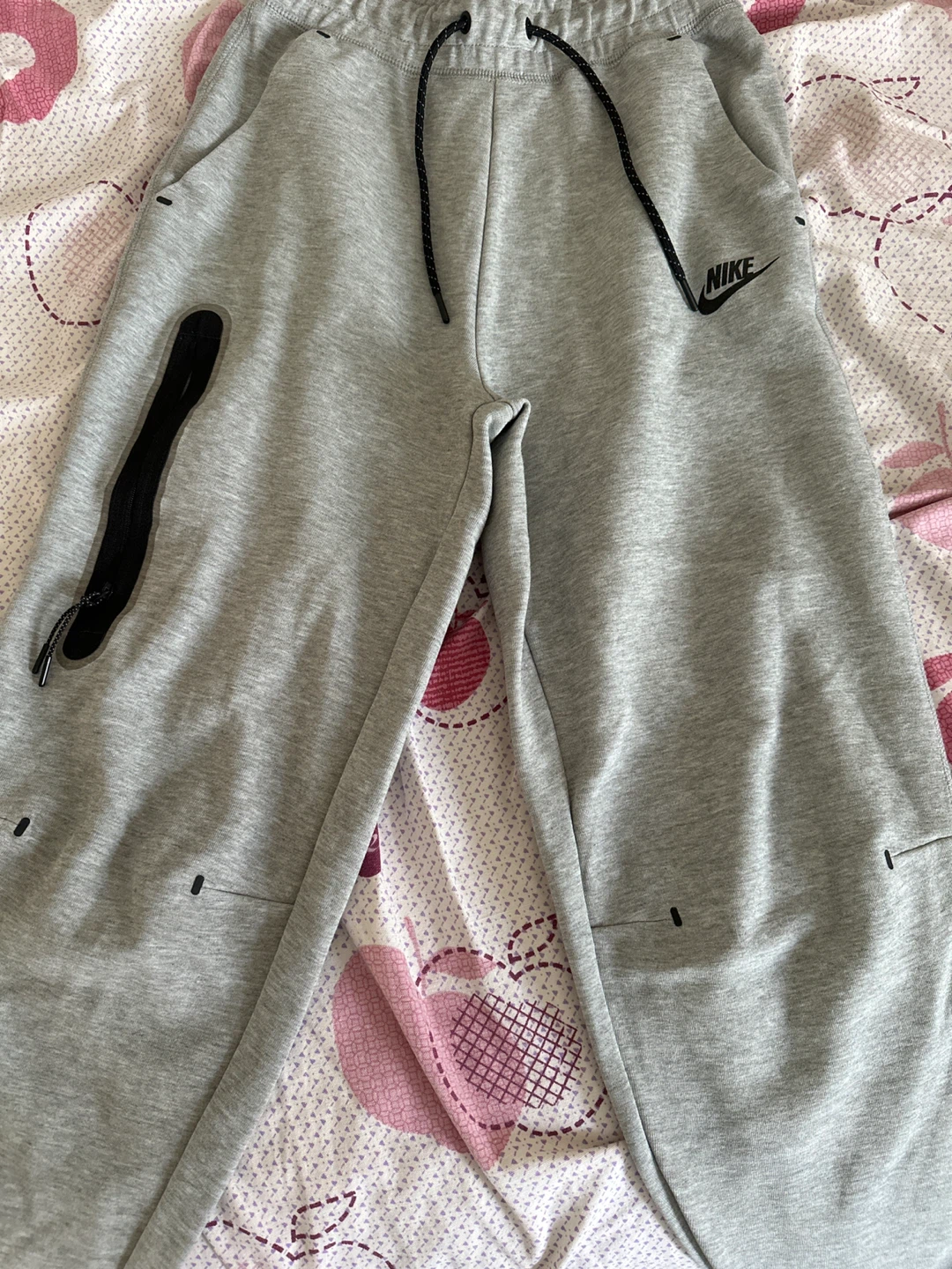 Nike Tech Fleece Pants - XS Grey