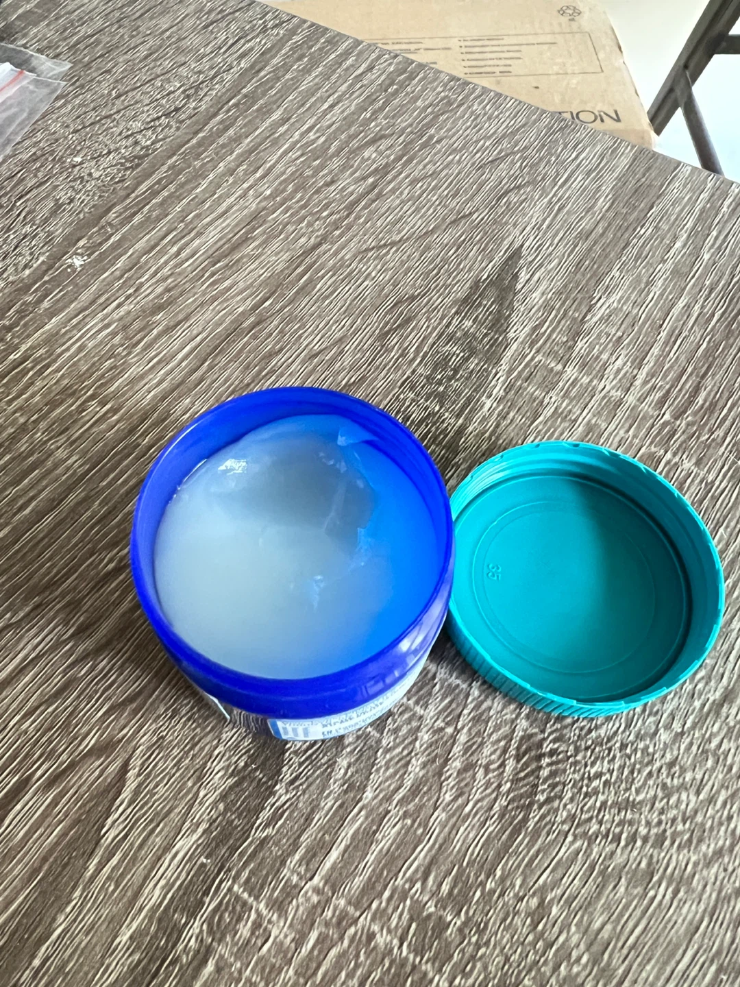 Vicks VapoRub - photo 3